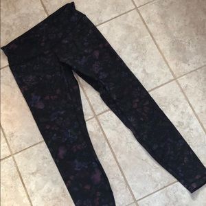 Lululemon wunderunders size 8